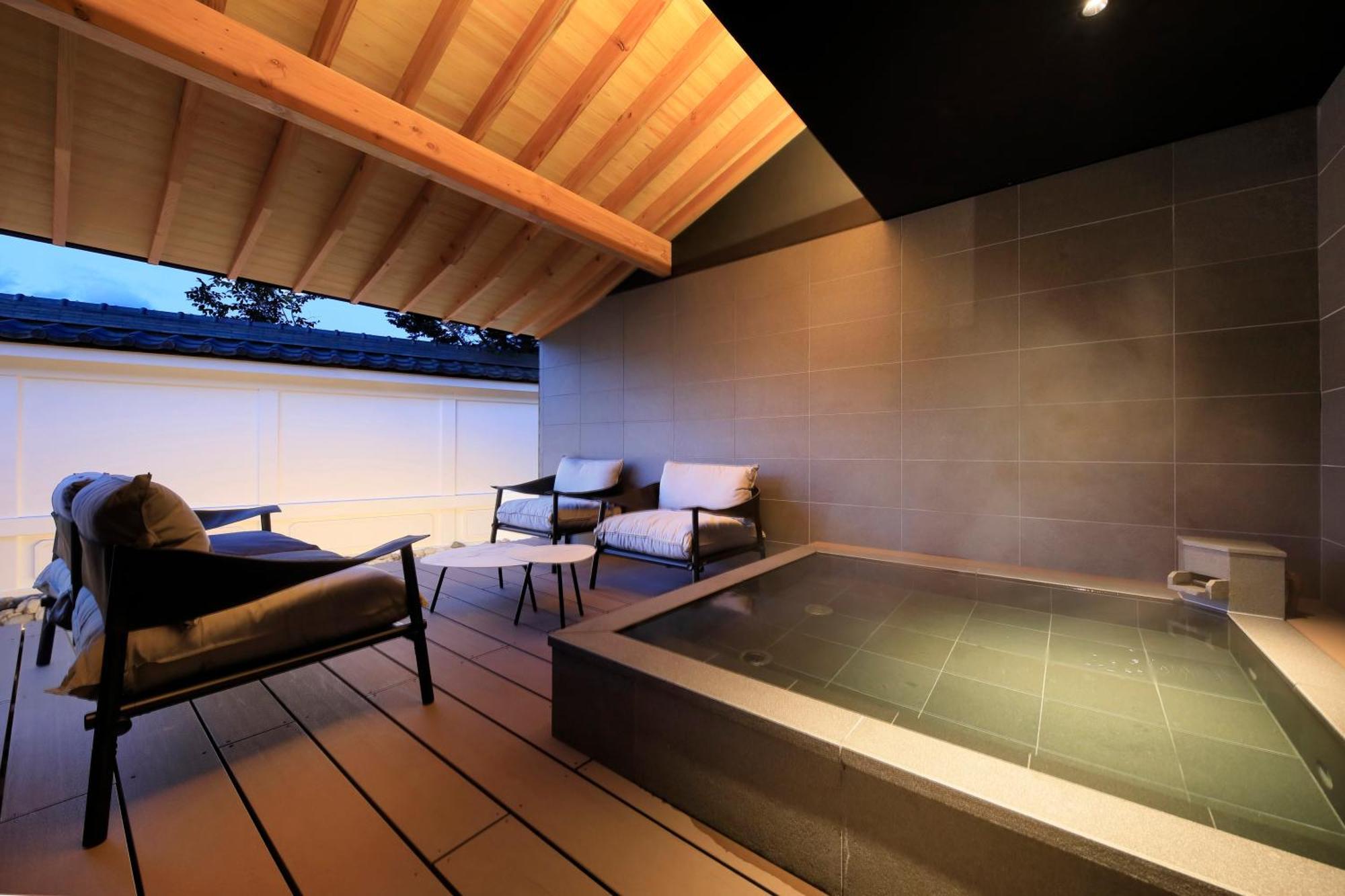 Fuji Onsenji Yumedono Hotel Fujikawaguchiko Exterior photo A private onsen